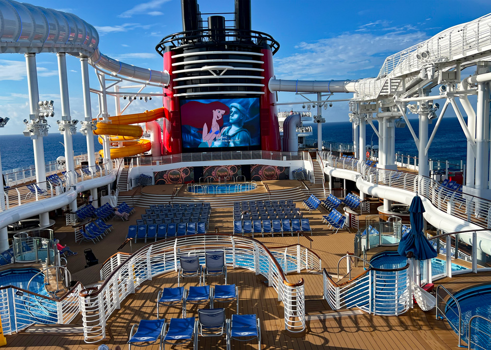 Disney-Treasure-Albercas-AquaMouse-Piso11